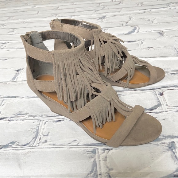 Material Girl Demi-Wedge Fringe Sandals - Picture 6 of 7